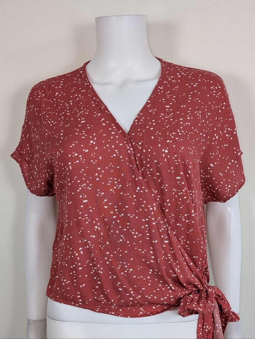 Hailey & Co Red And White Dot Print Short Sleeve Casual Wrap Blouse Size XS